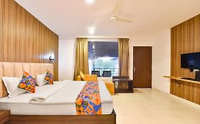 Fabhotel Morjim Bliss